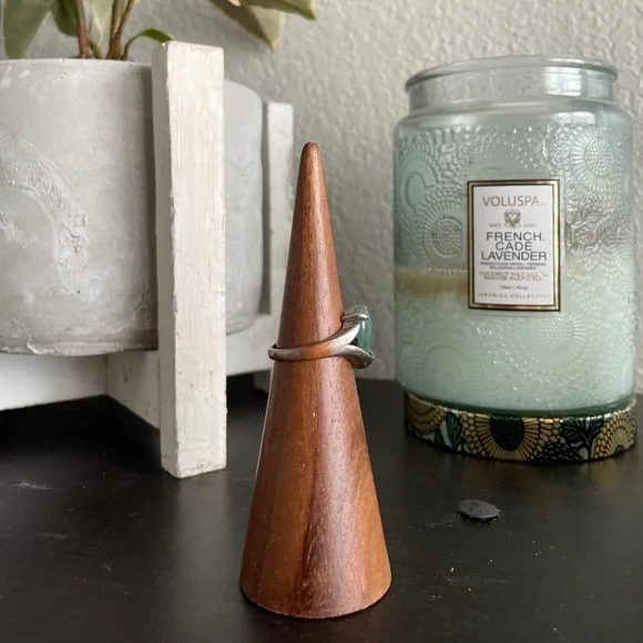 Ring - Picture 2 of 2